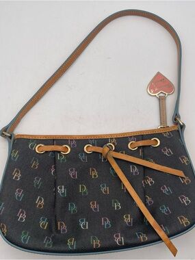 VTG Dooney & Bourke Black Monogram DB Coated Canvas Rainbow Zipper Heart T22